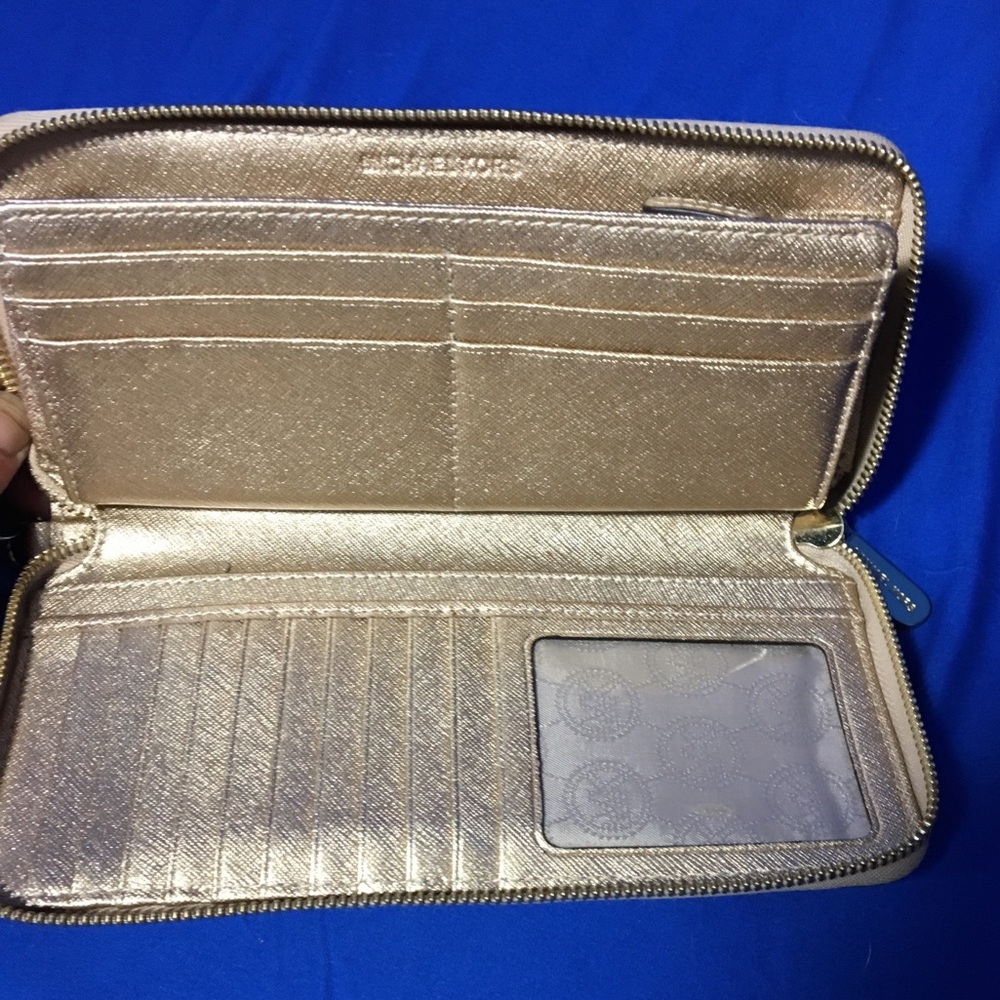Michael Kors Wristlet Clutch Wallet - Picture 3 of 8
